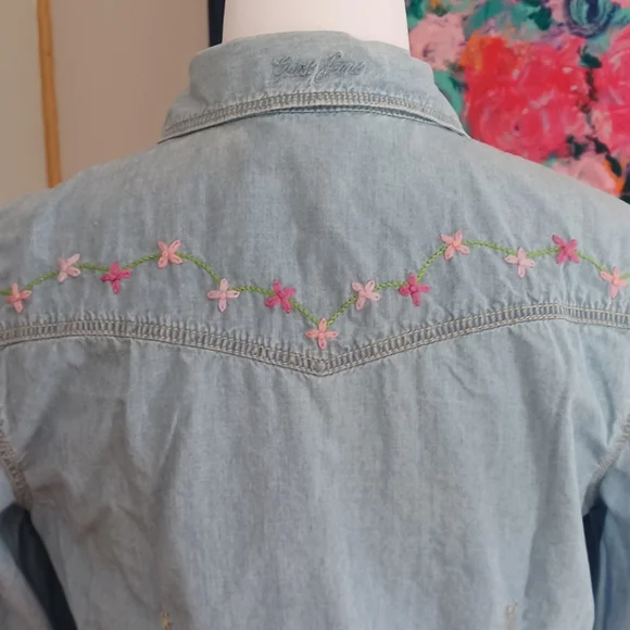 Vintage Y2K Guess Jeans Embroidered Button Up Denim Shirt - Picture 9 of 11
